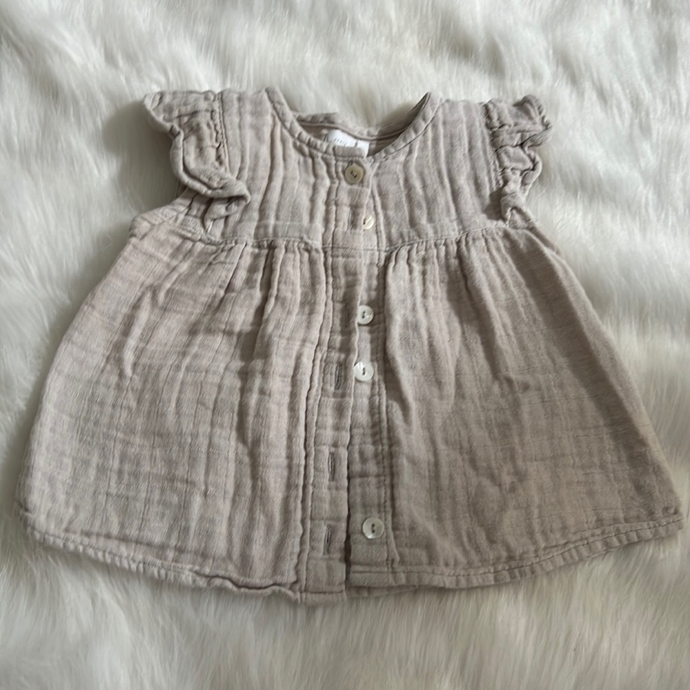 Jamie Kay 6-12 month top preowned grey
